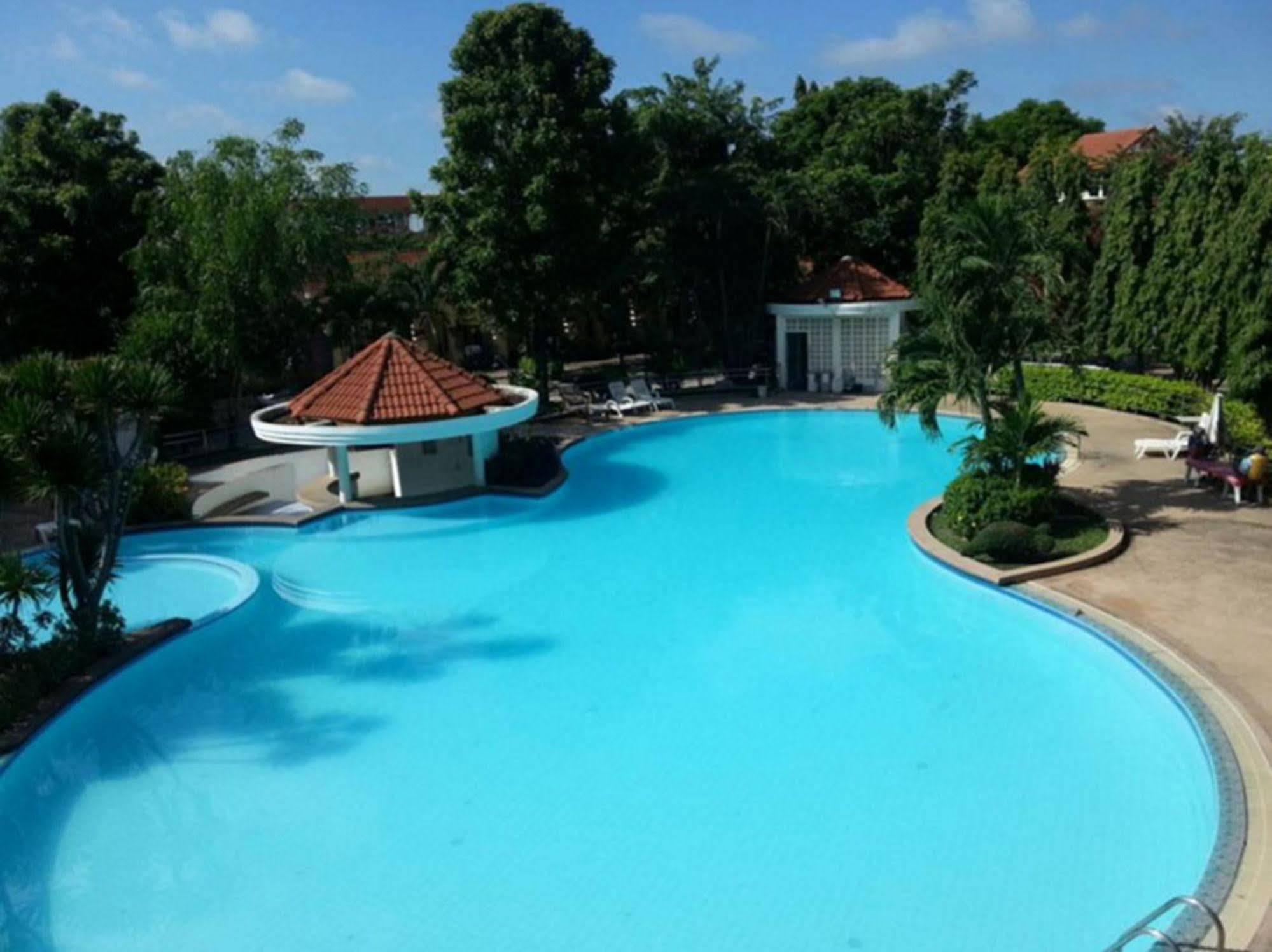 Dad D Resort By Lopburi Inn Resort Eksteriør billede