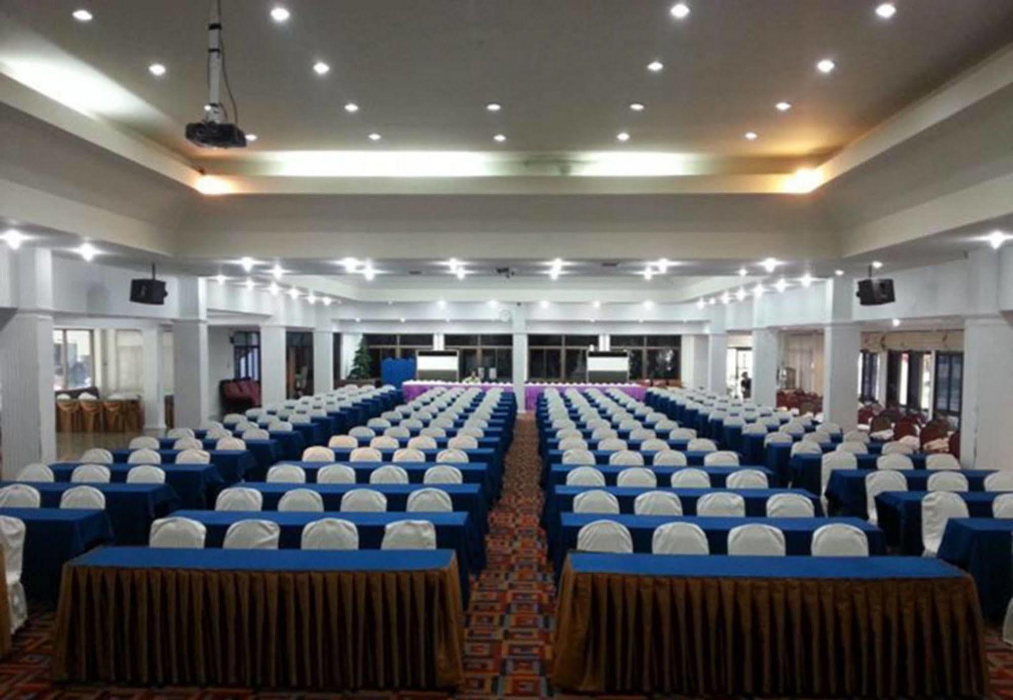 Dad D Resort By Lopburi Inn Resort Eksteriør billede